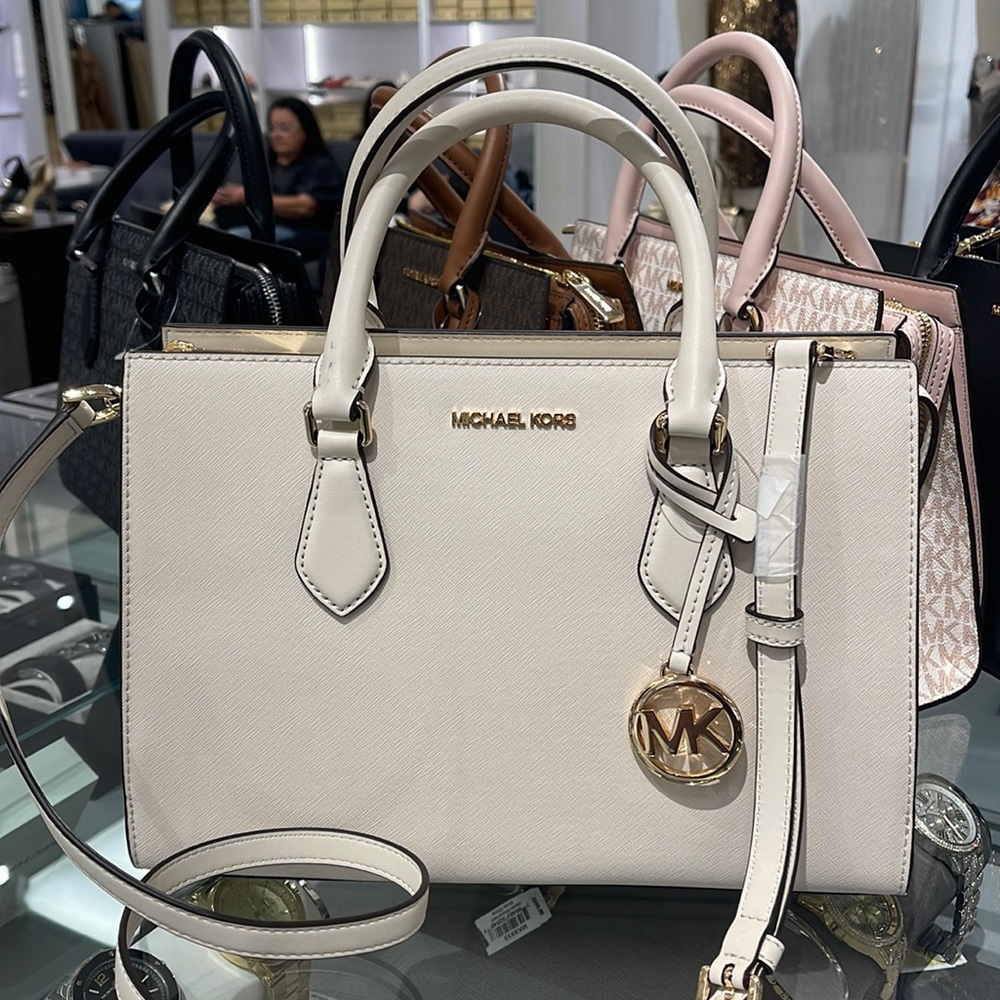 Michael Kors Sheila Medium Center Zip Satchel Crossbody Bag
Light Cream 
NWT